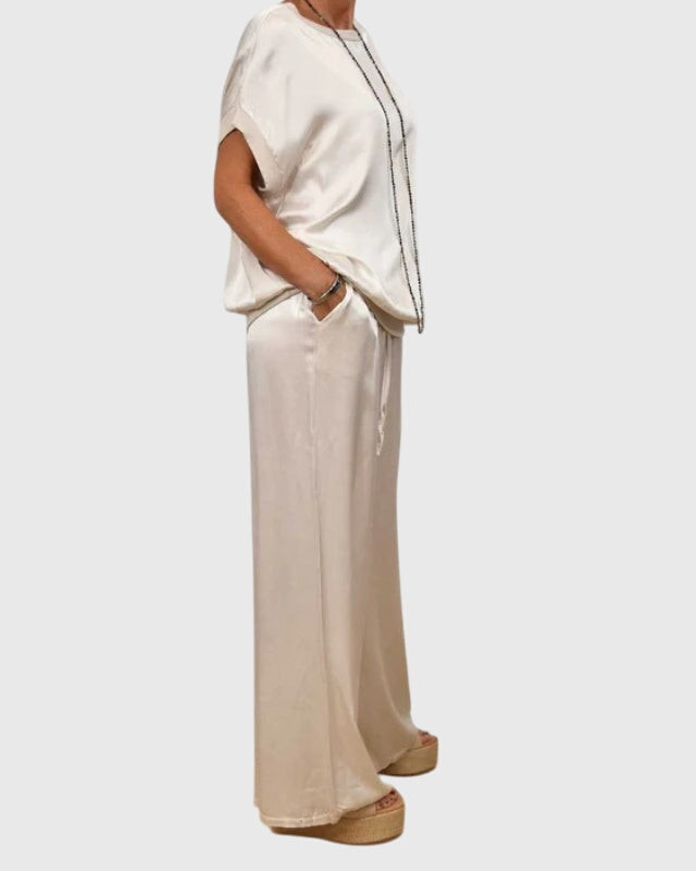 Clothing > Sets : Kayla™ | Elegant Two-Piece Set in van Paper Favor