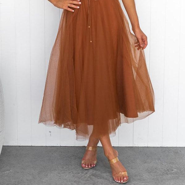 Elegant Maxi Dress with Straps in Chiffon for a Modern Princess Party