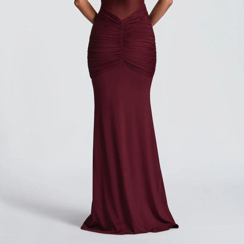 Timeless Hourglass Gown — Glamorous Silhouette & Elegant Detailing