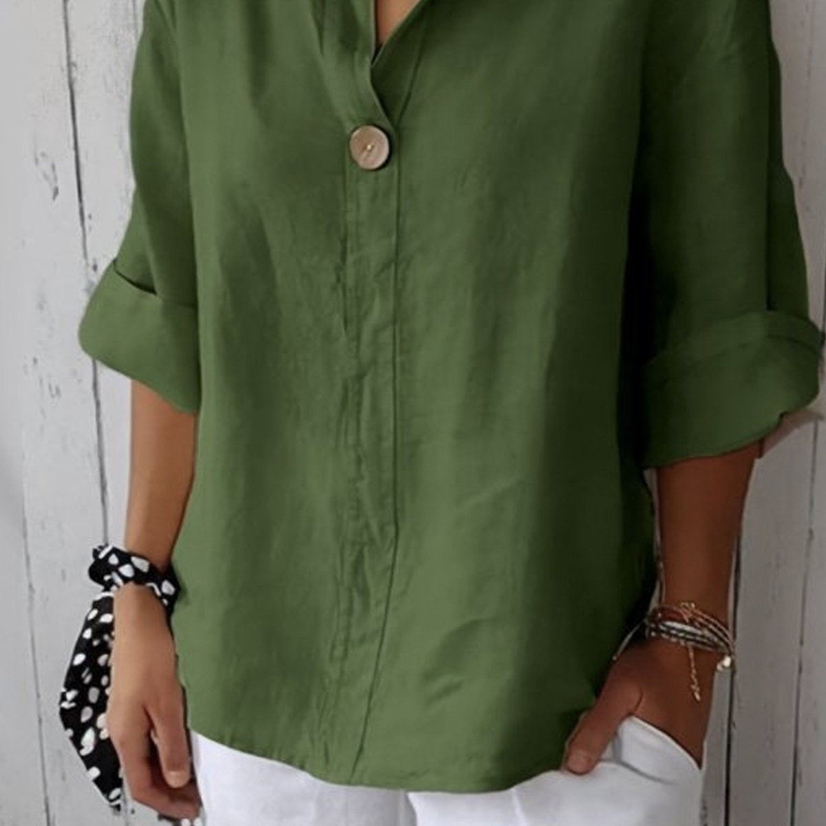 Women > V-Neck Top : Women's Effortless Relaxed-Fit V-Neck Top in Green (Almost sold out) van Paper Favor