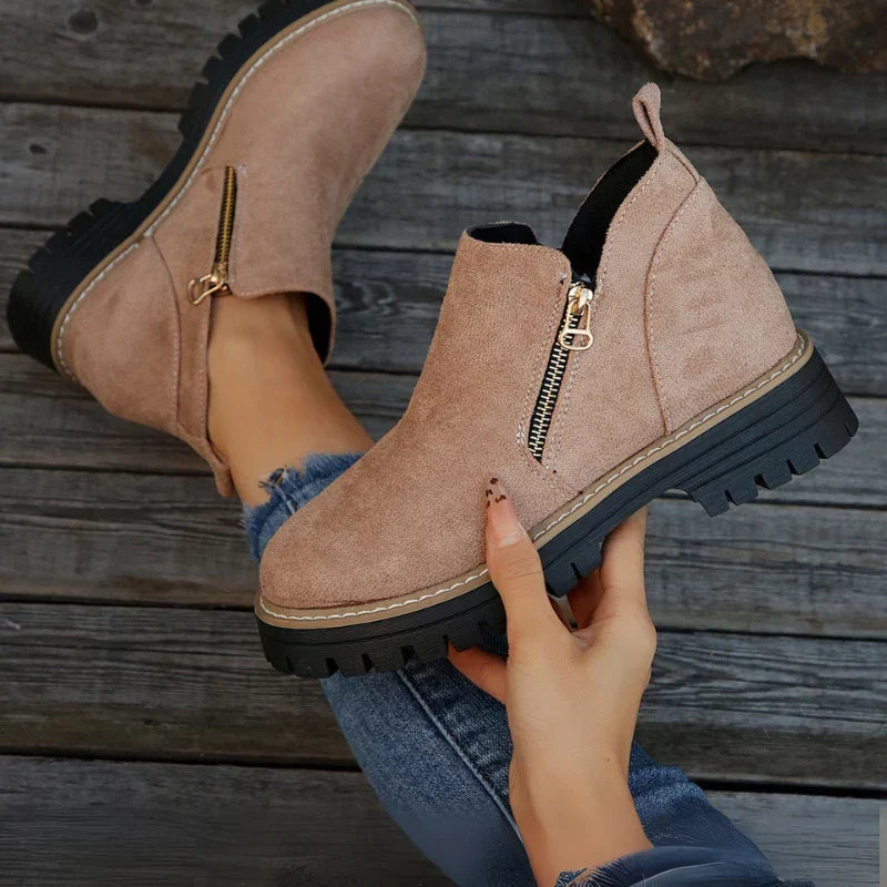 : Alessia - Women's Ankle Boots in Pink van Paper Favor