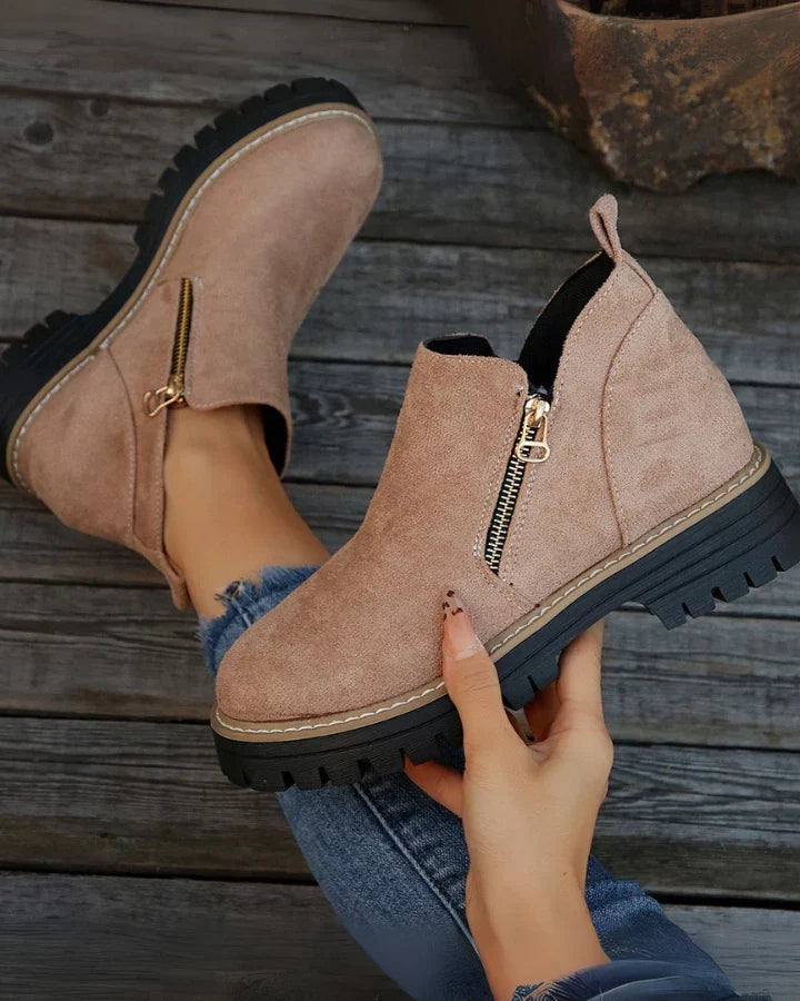 : Alessia - Women's Ankle Boots in Pink van Paper Favor