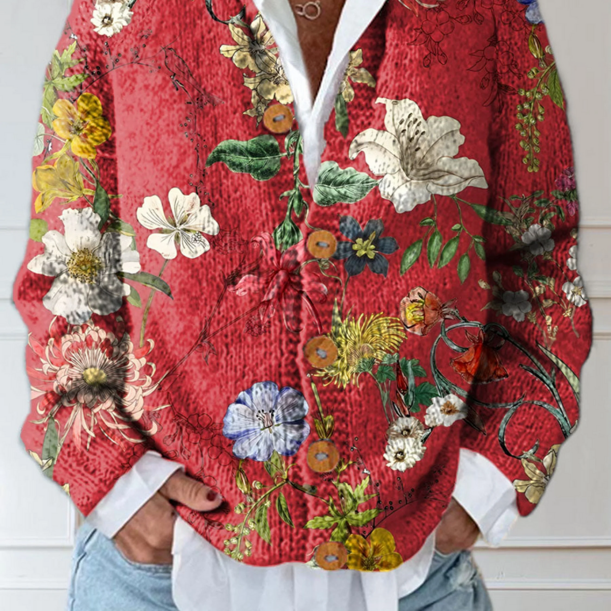 Cardigan : Chloe Vintage Floral Knit Cardigan Sweater in Red van Paper Favor