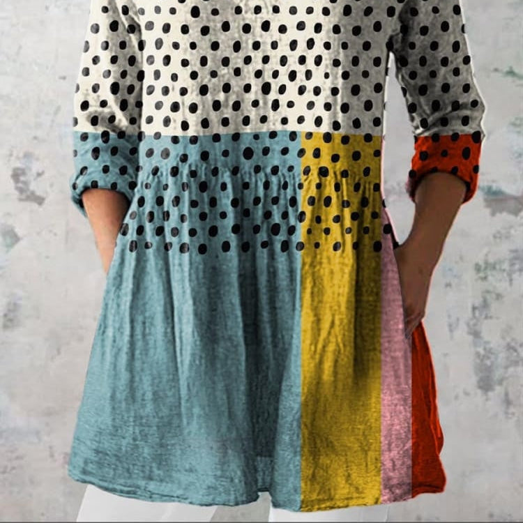 Top : Lillian | Geometric Dot V-Neck Shirt in As Picture van Paper Favor