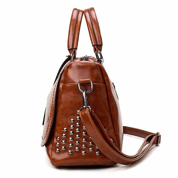 Stylish shoulder bag for women – elegant and versatile, perfect for