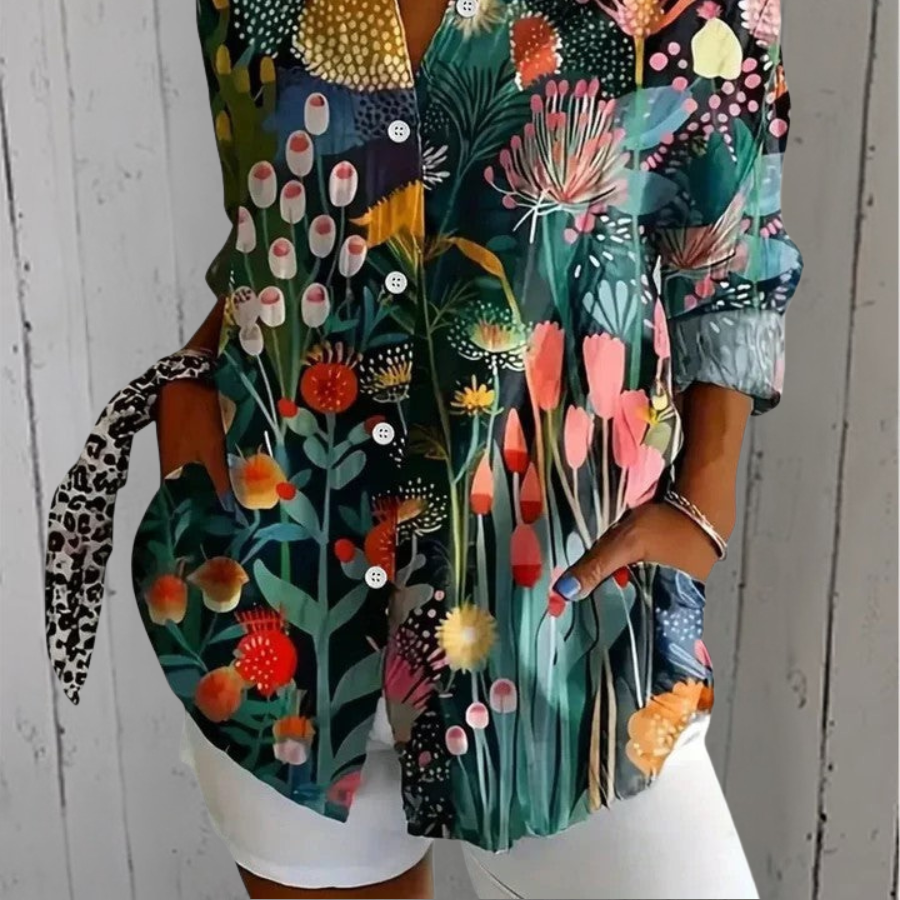 Clothing > Blouses : Angela | Vibrant Artistic Button-Up Blouse in Flowers van DUUWE