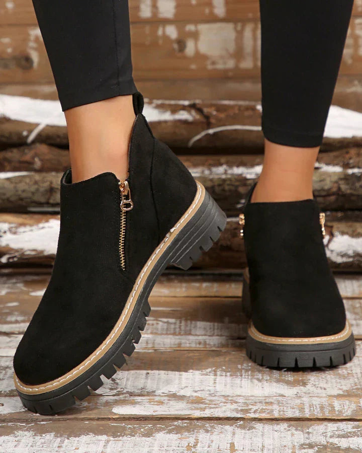 : Alessia - Women's Ankle Boots in van Paper Favor