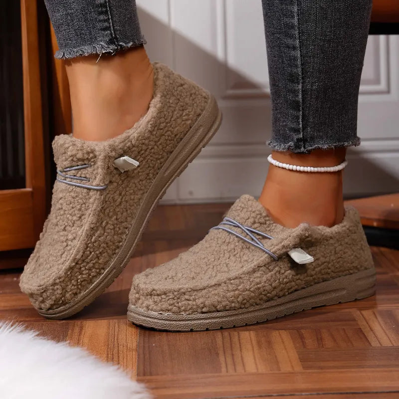 Luna | Cozy Teddy Slippers – warm feet, all-day cozy
