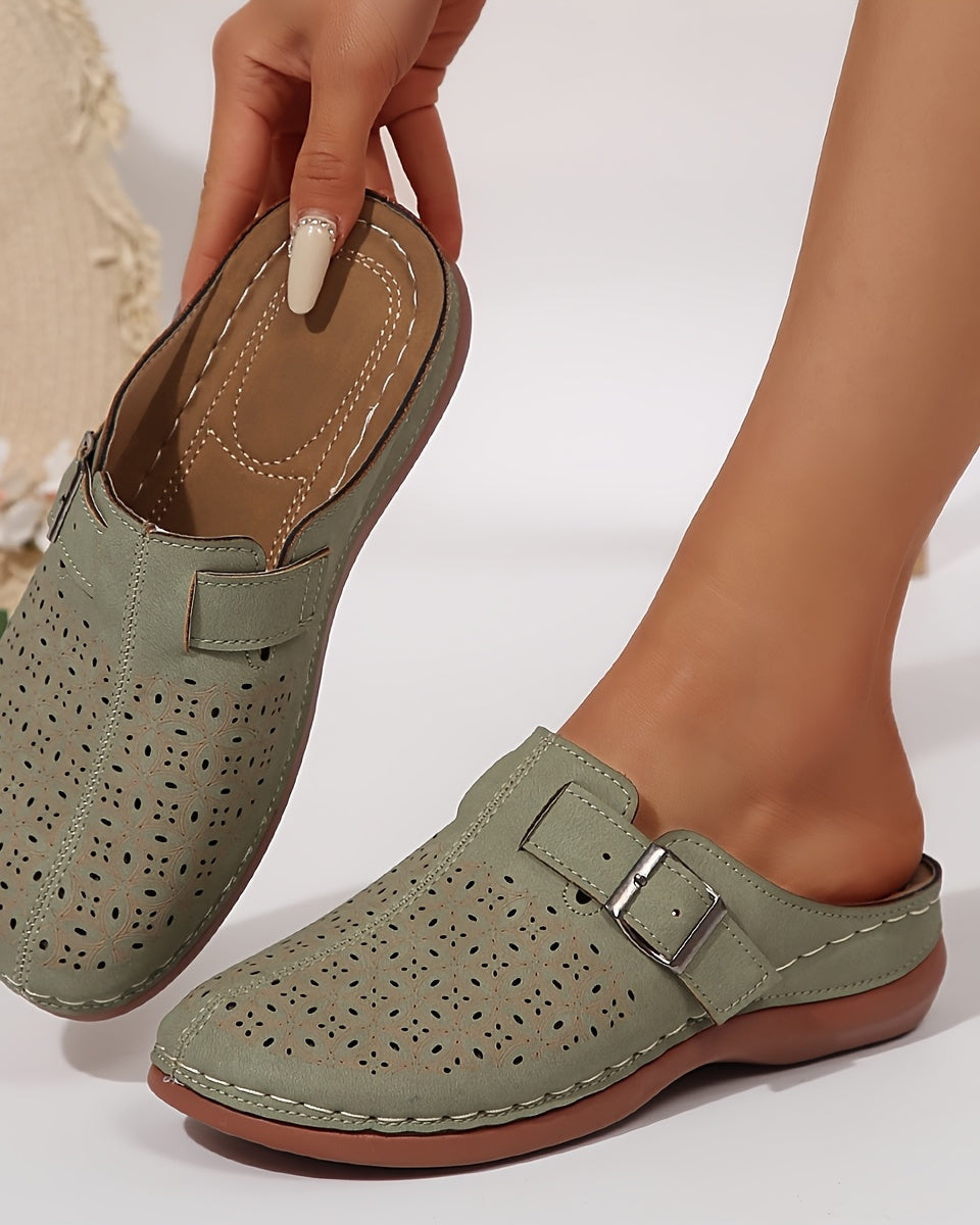: Breathable Everyday Flats in Green van Cow Clothing