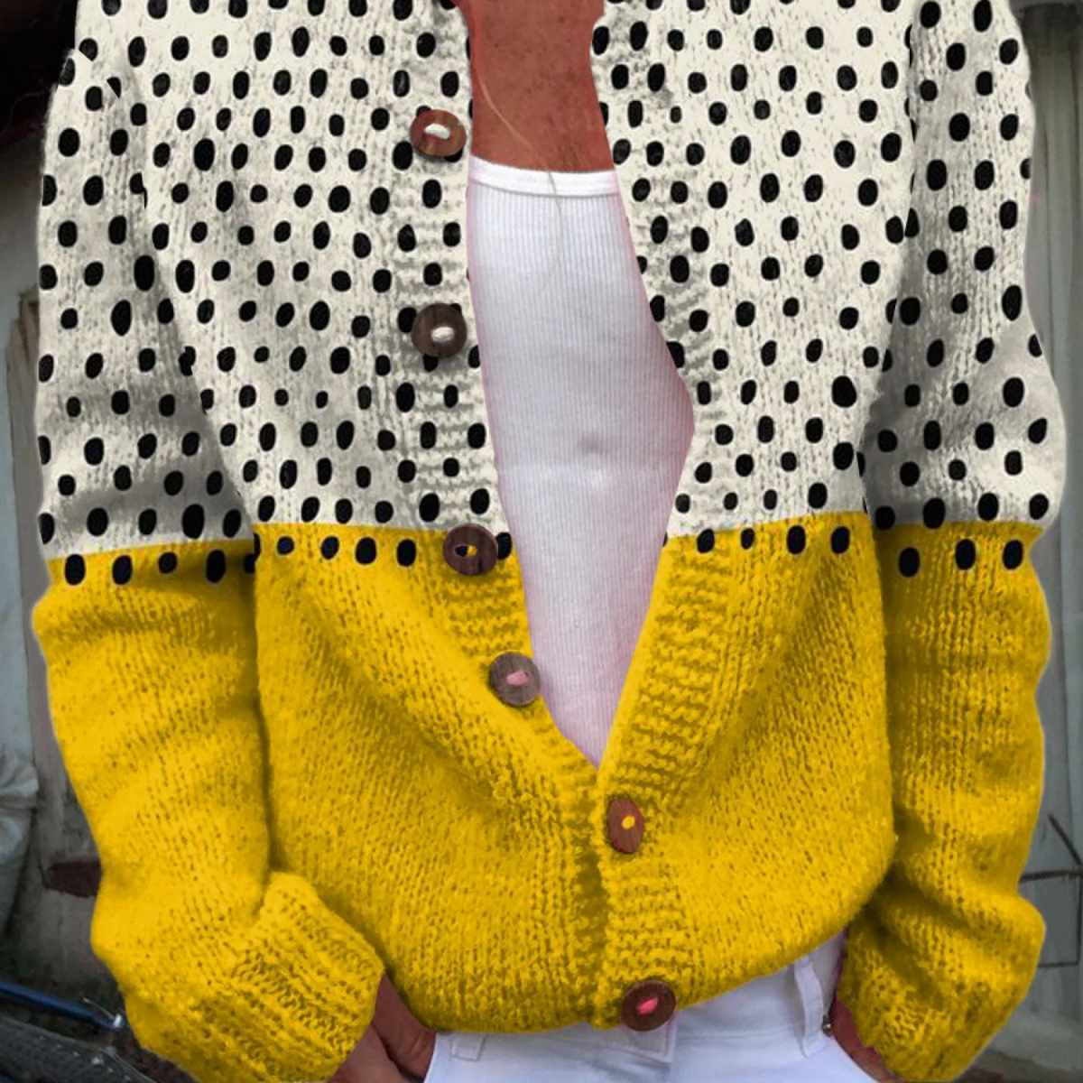 Women’s Vintage-Inspired Knit Cardigan Sweater — Timeless, Cozy Knitwear for Everyday Elegance