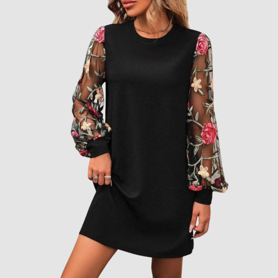 : Shara™ Lace Long Sleeve Dress in 2XL van Paper Favor