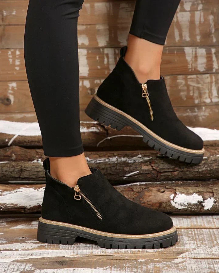 : Alessia - Women's Ankle Boots in van Paper Favor