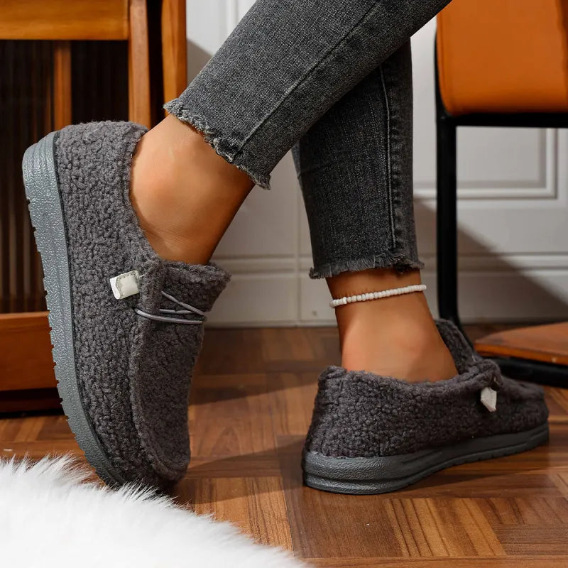Luna | Cozy Teddy Slippers – warm feet, all-day cozy