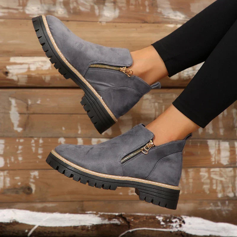 : Alessia - Women's Ankle Boots in Gray van Paper Favor