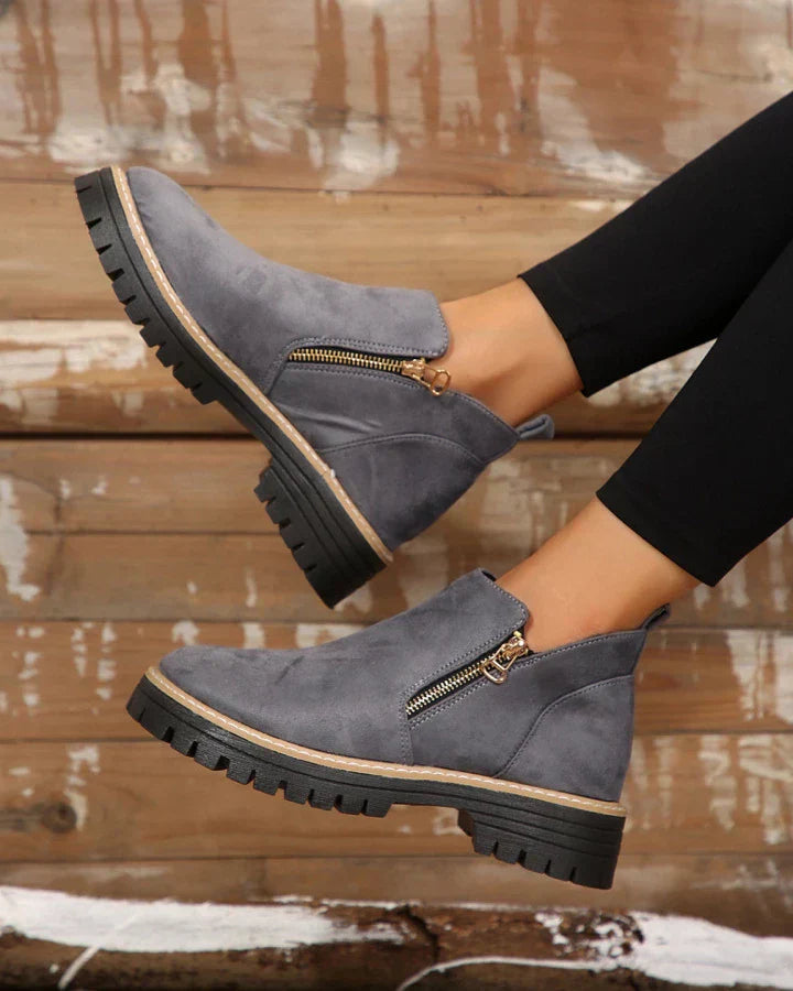 : Alessia - Women's Ankle Boots in Gray van Paper Favor