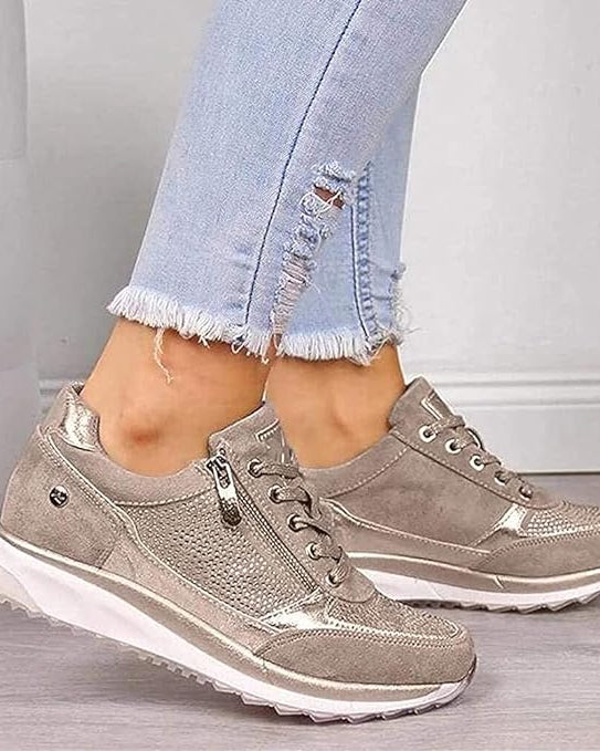 : Ginette - Zip-Up Orthopedic Sneakers in Beige van Paper Favor