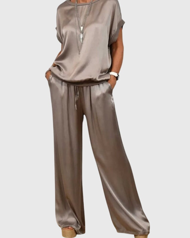 Clothing > Sets : Kayla™ | Elegant Two-Piece Set in Gray van Paper Favor