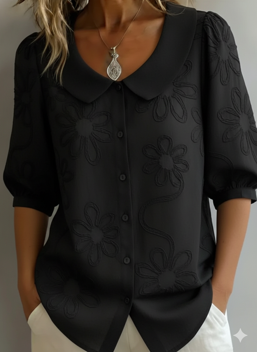 Clothing > Blouses : Kayleigh | Light floral blouse natural elegance in Black van Cow Clothing