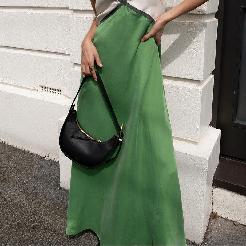 Women's Elegant contrasting color dress with a V-neck