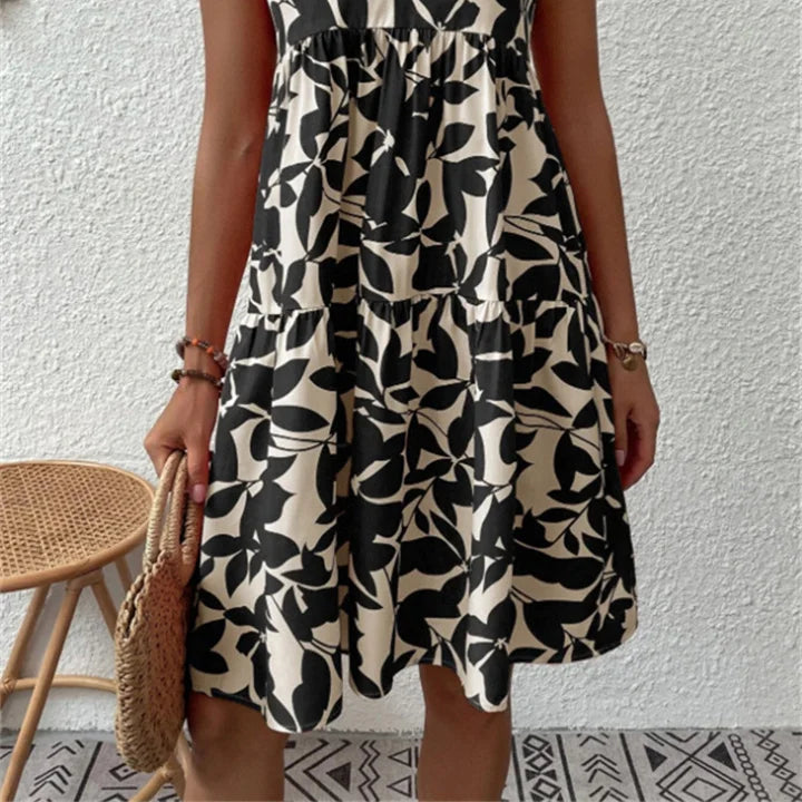 Women > Dresses : Women's Tasha Blooming Flowy Dress - Ethereal, Airy Silhouette for in Black van Paper Favor