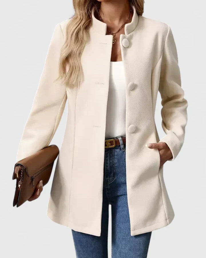 : Carmelyssa - Elegant Jacket in Cream van Paper Favor