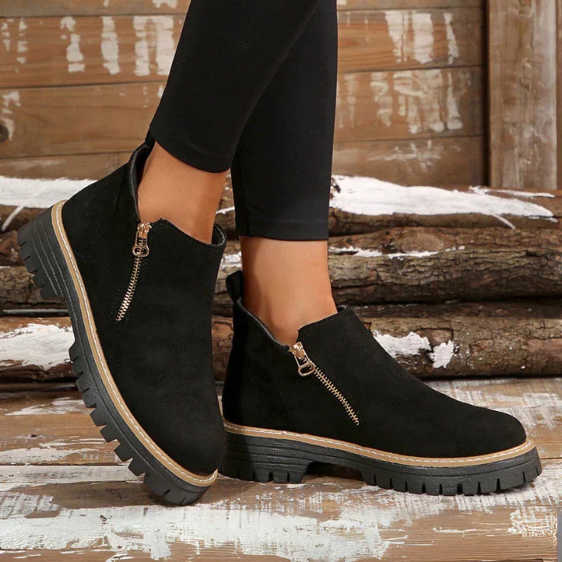 : Alessia - Women's Ankle Boots in Black Suede van Paper Favor