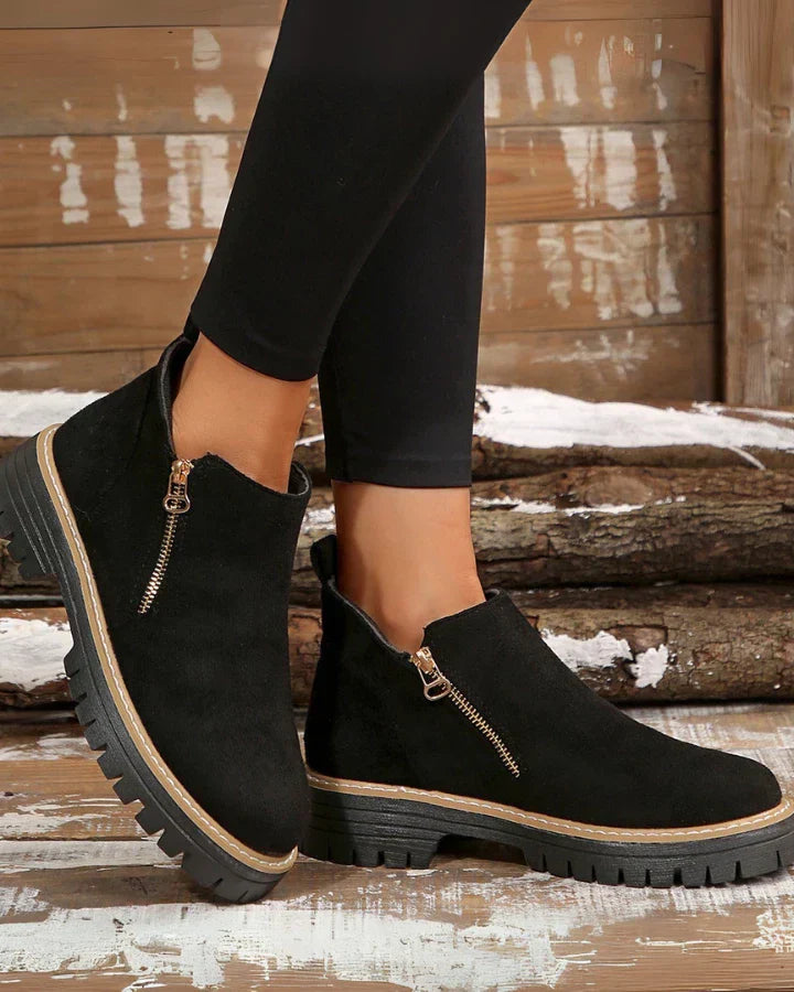 : Alessia - Women's Ankle Boots in Black Suede van Paper Favor