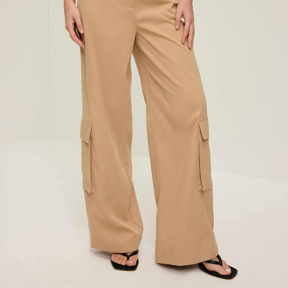 Women's Leg Pants with Handy Pockets