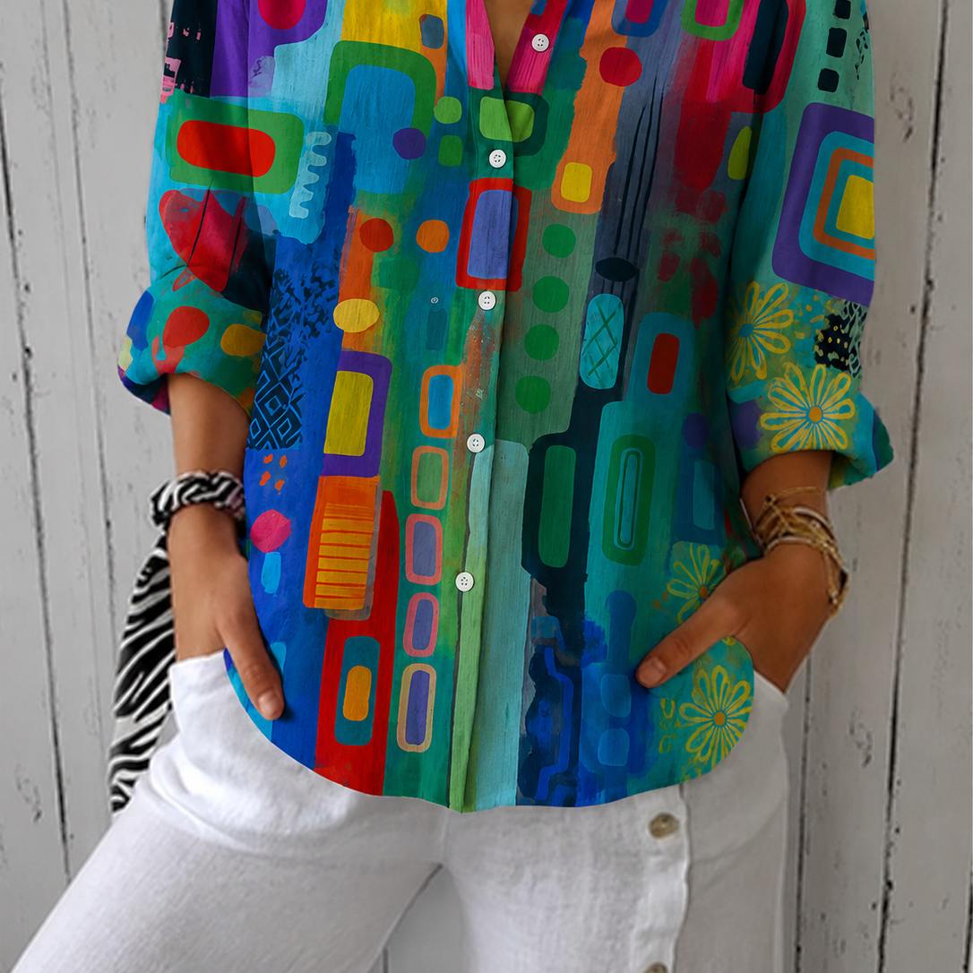 Blouse : Catalina | Vibrant Artistic Button-Up Blouse in Modern Multi van DUUWE