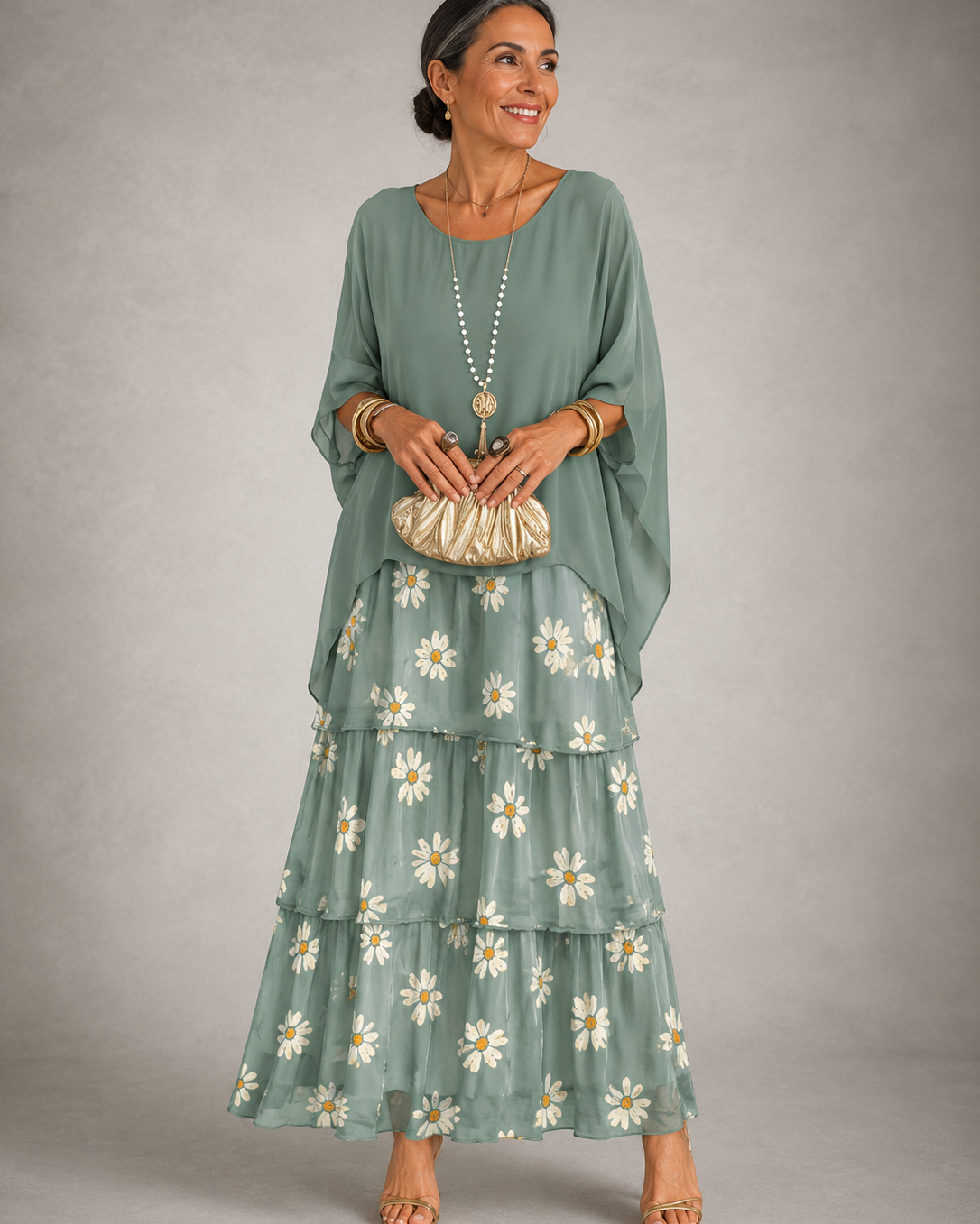 Clothing > Dresses : Lara™ | Elegant Flowing Maxi Dress in Faded Green van Paper Favor