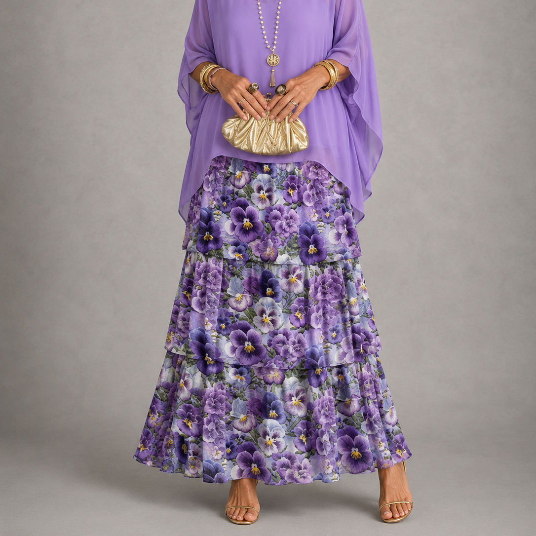 Clothing > Dresses : Lara™ | Elegant Flowing Maxi Dress in Purple with flowers van Paper Favor