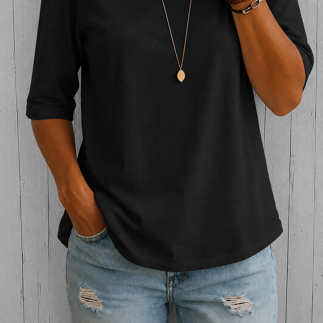 Clothing > T-Shirts : Calvera | Essential Comfort Tee in Black van DUUWE