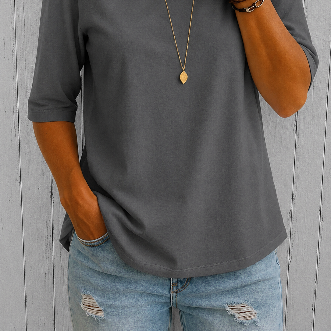 Clothing > T-Shirts : Calvera | Essential Comfort Tee in Grey van DUUWE
