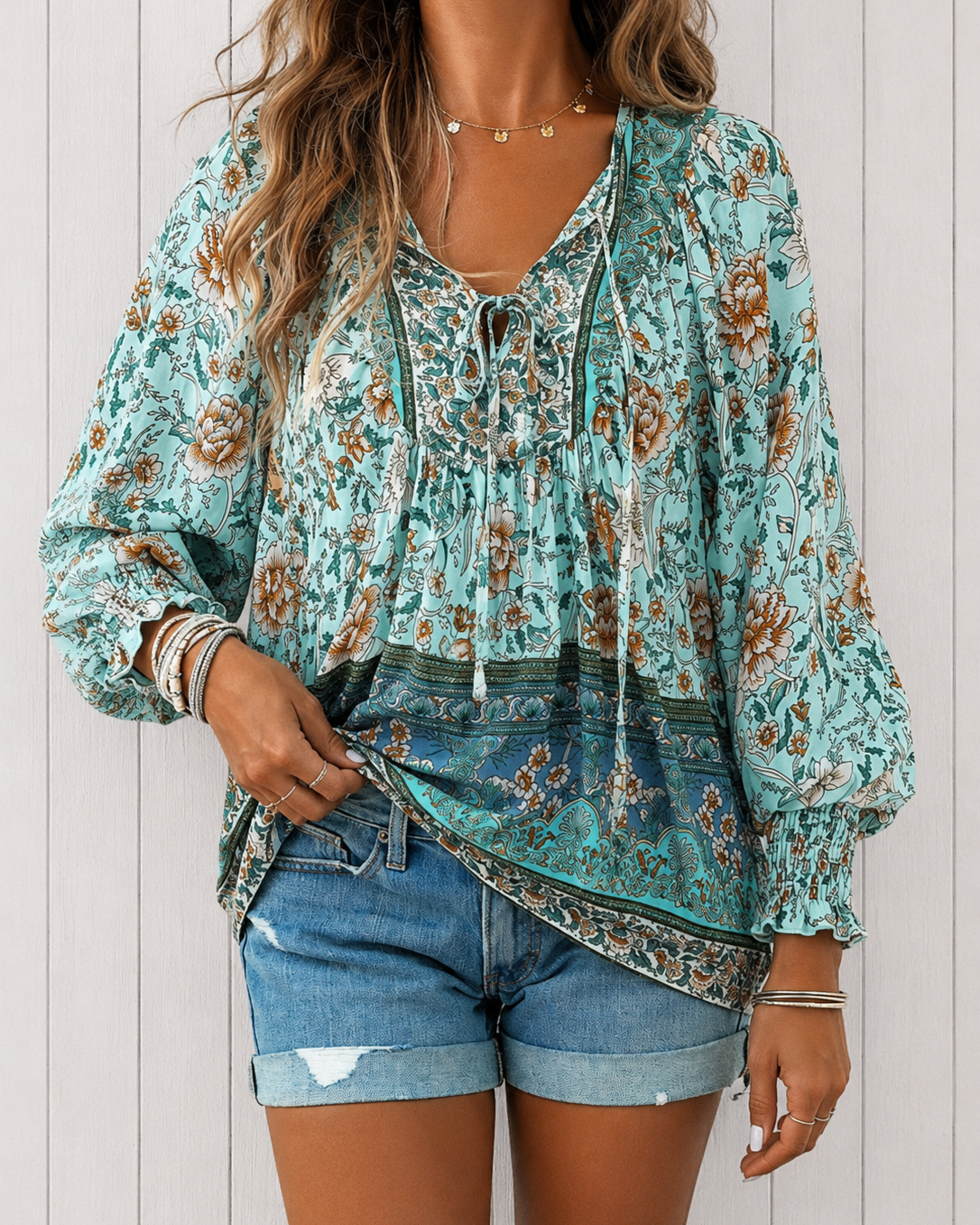 Clothing > Blouses : Audry™ | Elegant Blouse in Light Blue van DUUWE