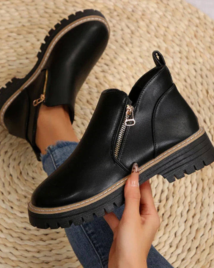 : Alessia - Women's Ankle Boots in Smooth Black van Paper Favor
