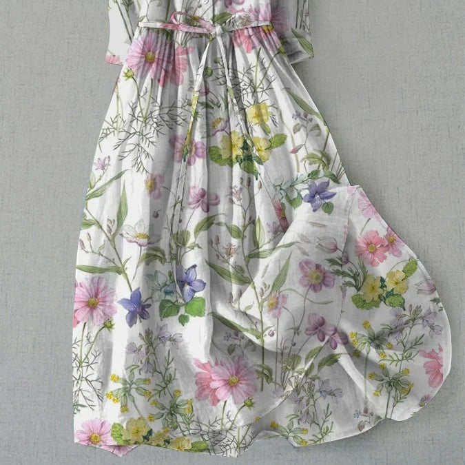 Clothing > Dresses : Dahlia Dress - Vintage Floral A-Line Womens Dress for Summer Comfort in Multi van Paper Favor