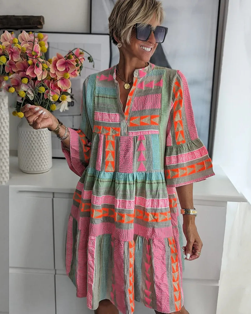 Clothing > Dresses : Lucy | Patterned Flowing Midi Dress in van Paper Favor