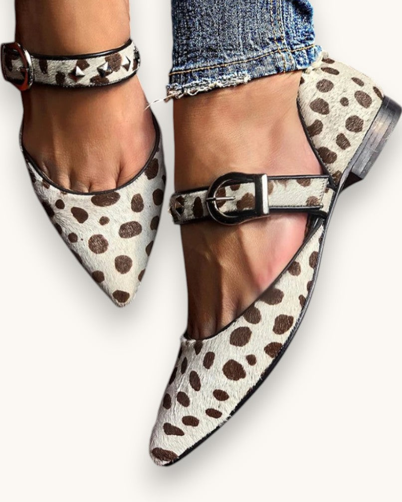 : Emery - Mary Janes with Studs in van Paper Favor