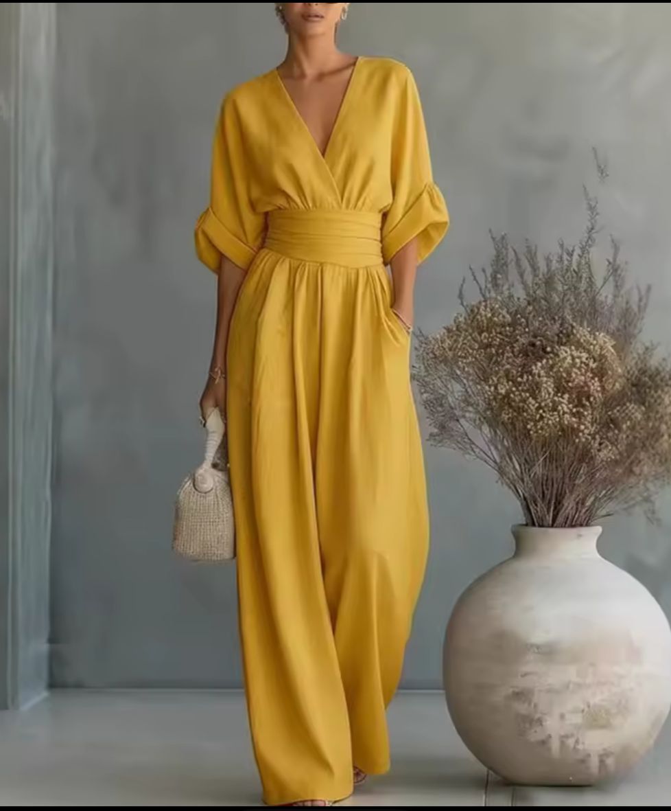 : Risel - Jumpsuit to Feel Comfortable and Polished on Your Day. in Mustard van Paper Favor