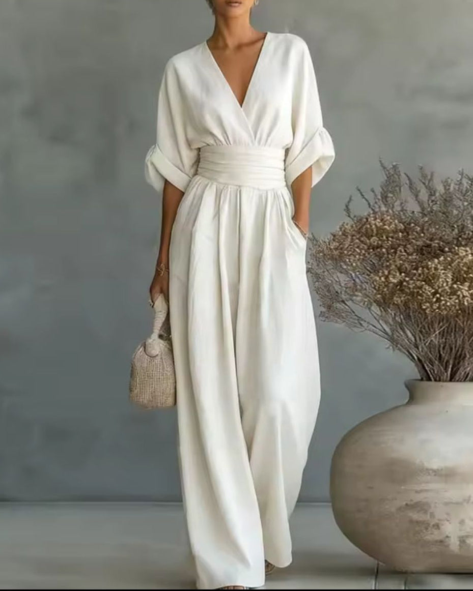 : Risel - Jumpsuit to Feel Comfortable and Polished on Your Day. in White van Paper Favor