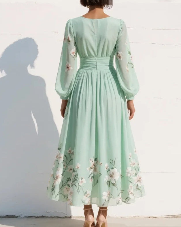 : Odelia - Floral Midi Dress in van Paper Favor