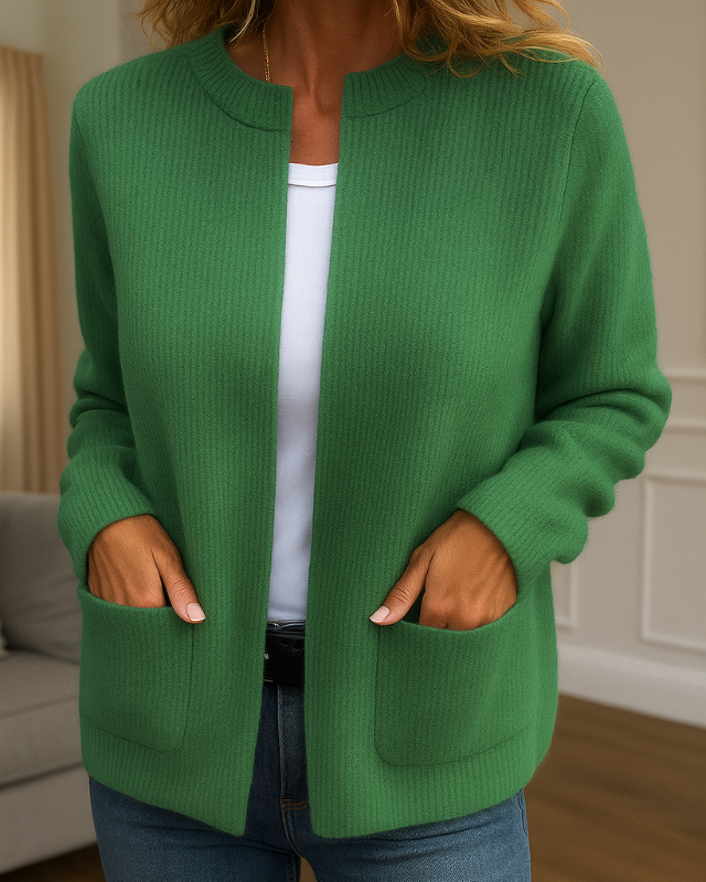 Cardigan : Brittney - Relaxed Comfort Cardigan in Green van Paper Favor