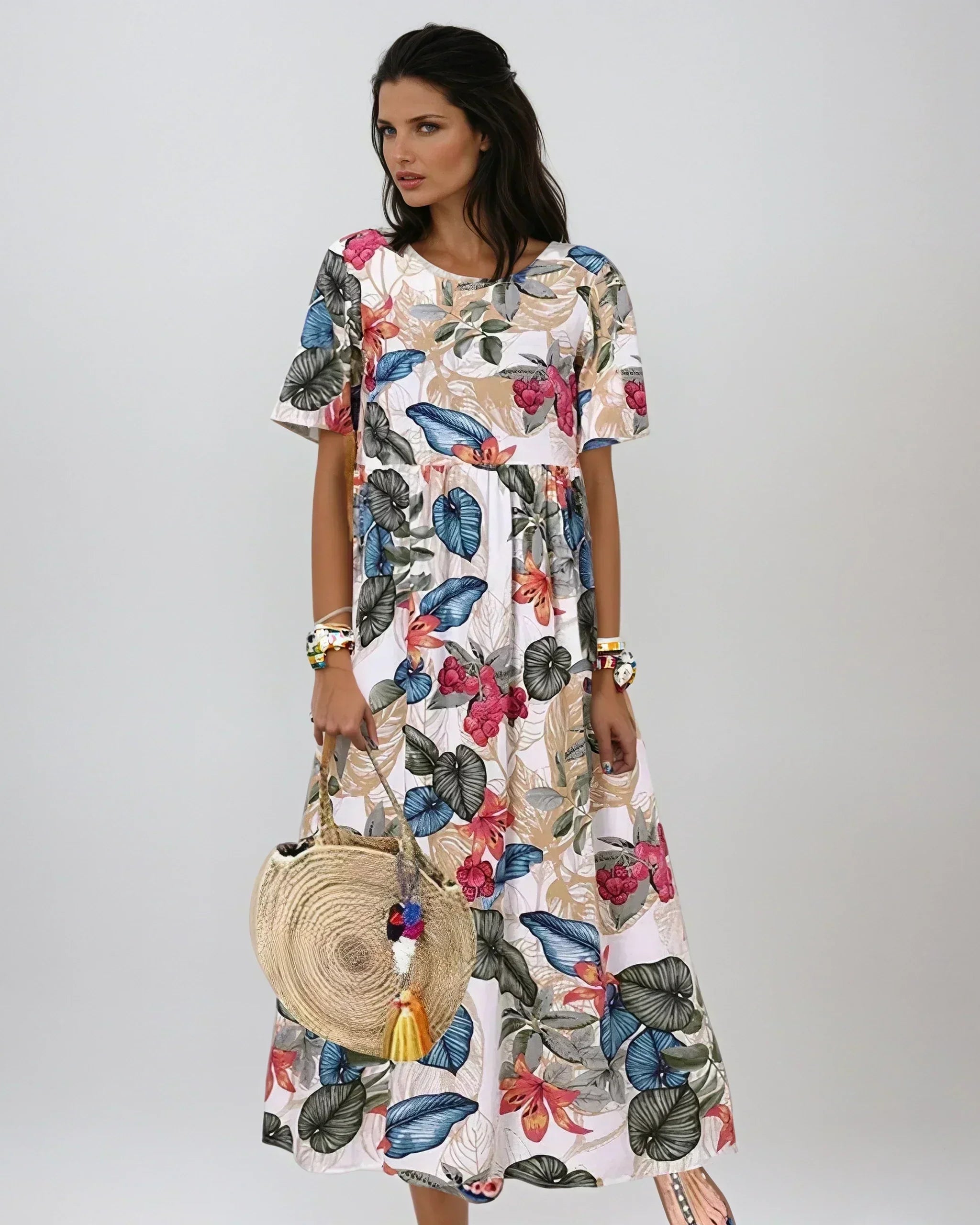 Dress : Piper | Graceful Summer Bloom in Beige van Paper Favor