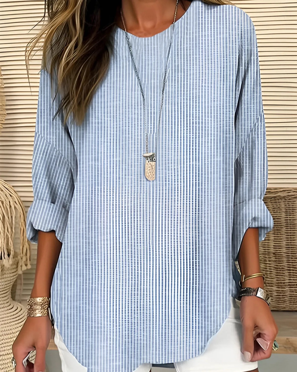 Blouse : Jessa | Trendy Striped Blouse in Blue van Paper Favor