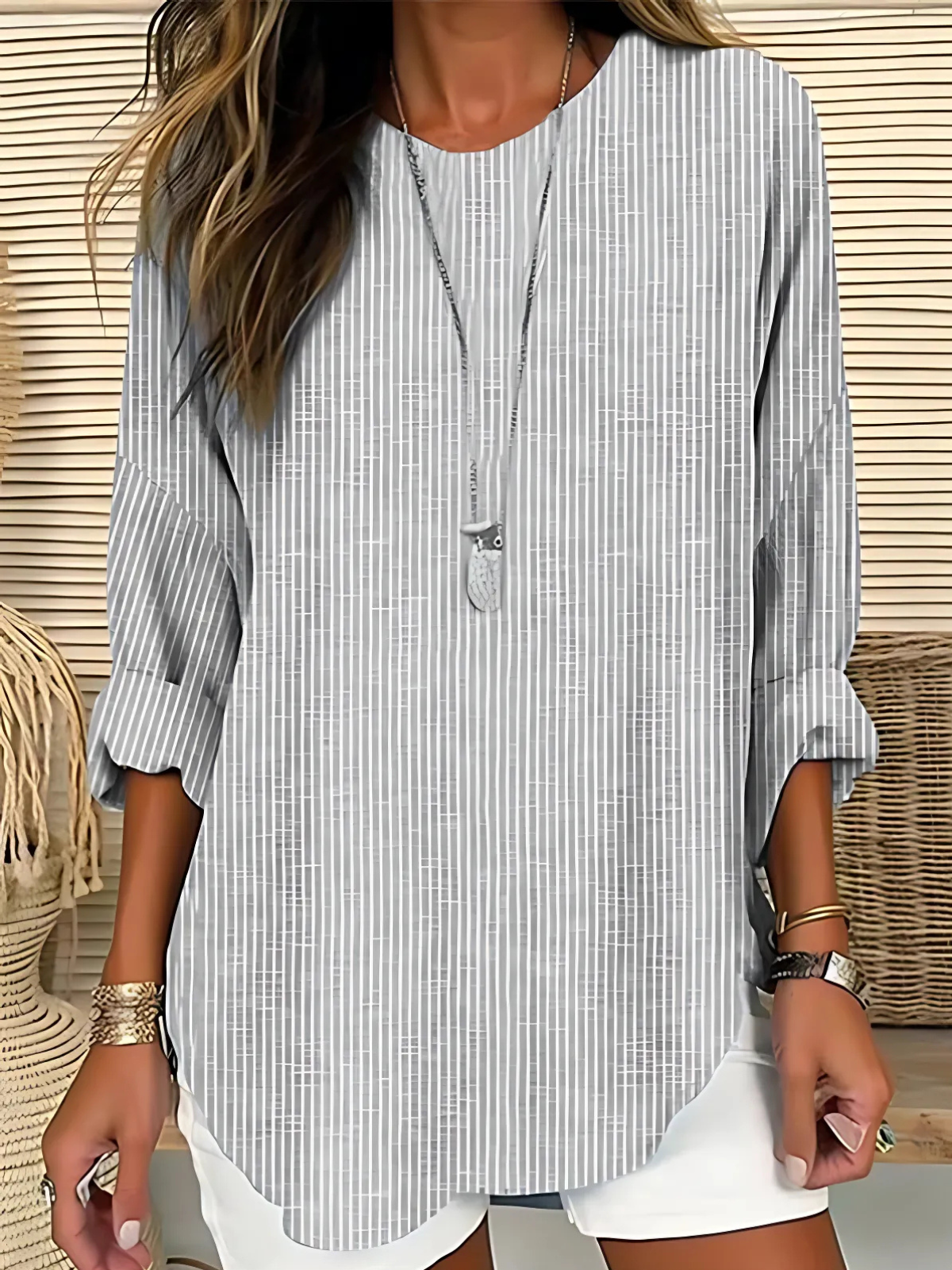Blouse : Jessa | Trendy Striped Blouse in Grey van Paper Favor