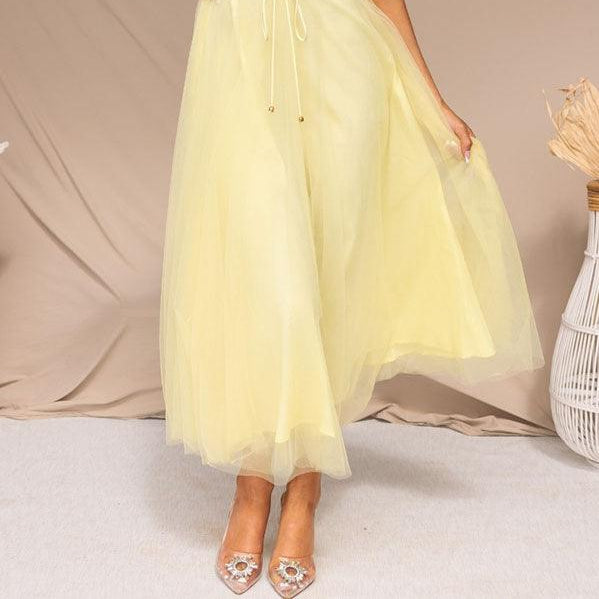 Women's Elegant Maxi Dress with Straps in Chiffon for a Modern