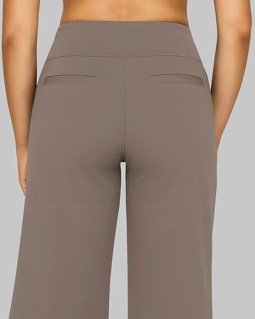 : Elara - Comfort Stretch Pants in van Paper Favor