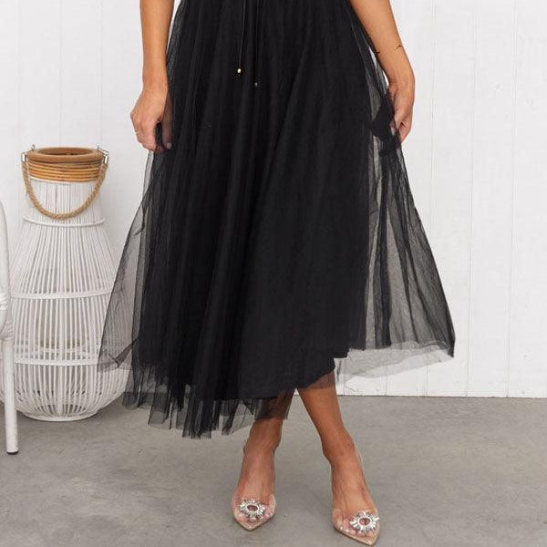 Elegant Maxi Dress with Straps in Chiffon for a Modern Princess Party