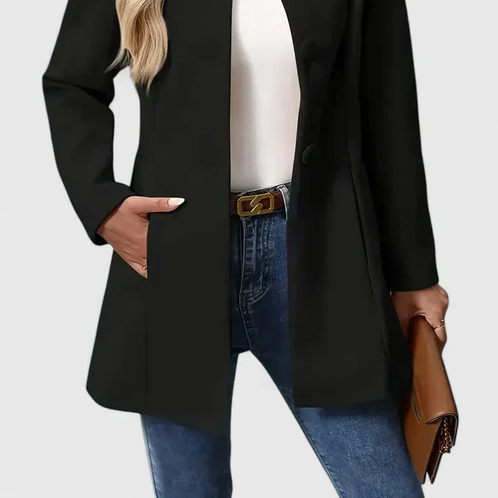 : Carmelyssa - Elegant Jacket in Black van Paper Favor