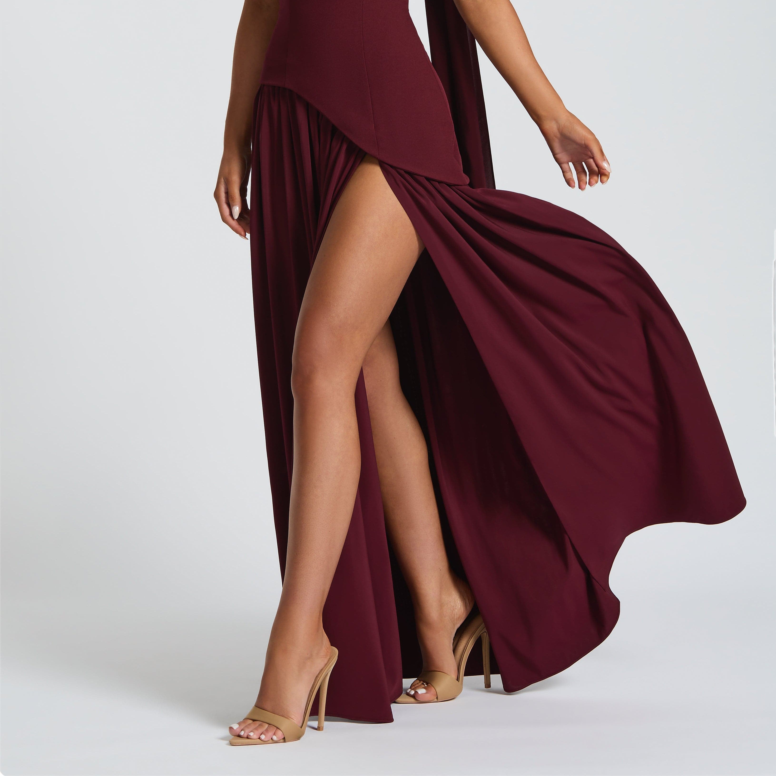 Women > Dresses > Maxi : Women's Effortless Chic Slit Maxi Dress in Cherry Lacquer van Paper Favor